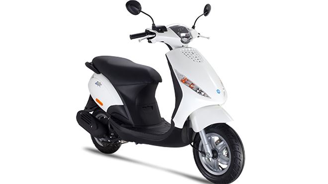 Mua trang sức, kính mắt Skymond trúng Piaggio Zip