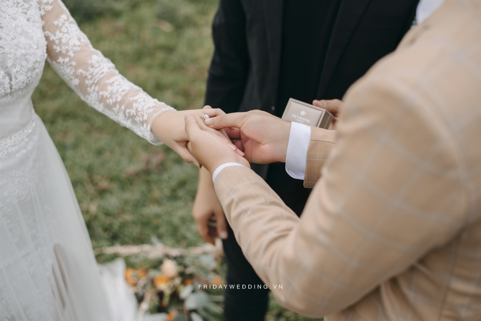 "Elope Wedding" - Đám cưới bí mật làm say lòng giới trẻ